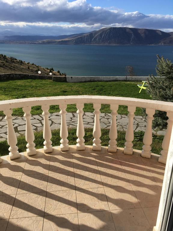 Agnadema apartment interior, lake-view stay at Vegoritida Apartments — photo 2
